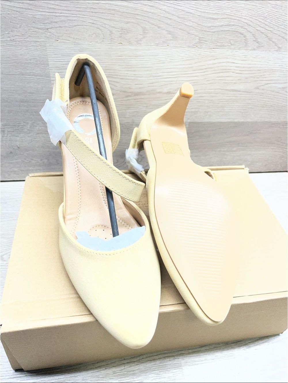 Journee Collection Pointed-Toe Slingback Heels in Pale Yellow #151